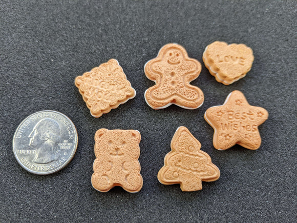 Tiny gingerbread cookies
