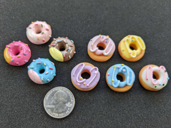 Tiny donuts | Dollhouse Miniatures | Board game pieces